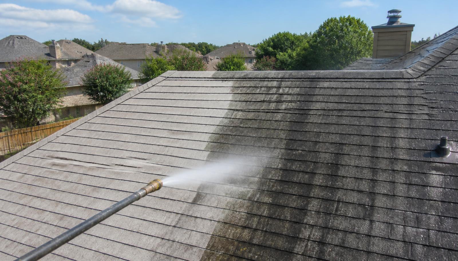 Roof Cleaning in Austin, TX by Casa Washa